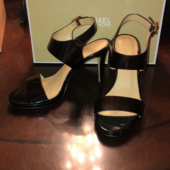 High heels - Picture 2 of 3